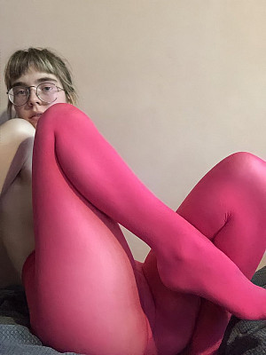 Girls in red pantyhose show hersef for a private photoset